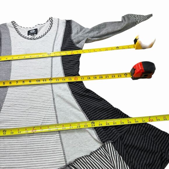 Cameleon Minnesota Bamboo Dress Black Gray Striped M/L Abstract Artsy Flouncy - Picture 5 of 9